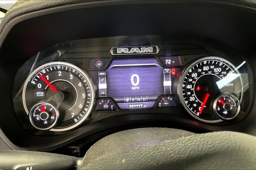 2022 RAM 1500 Laramie Crew Cab 4x4 5'7' Box