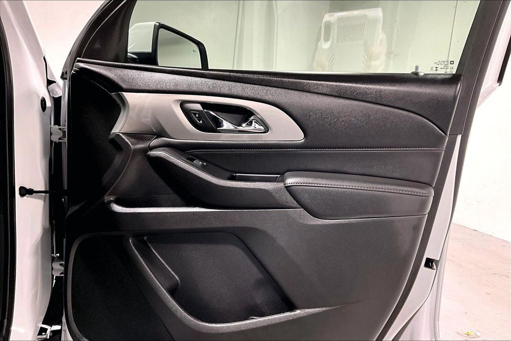 2023 Chevrolet Traverse FWD LT Cloth