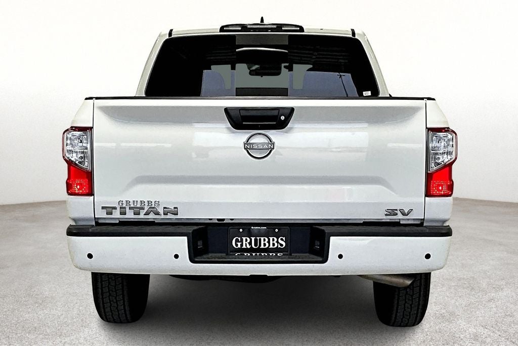 2023 Nissan TITAN Crew Cab SV 4x2