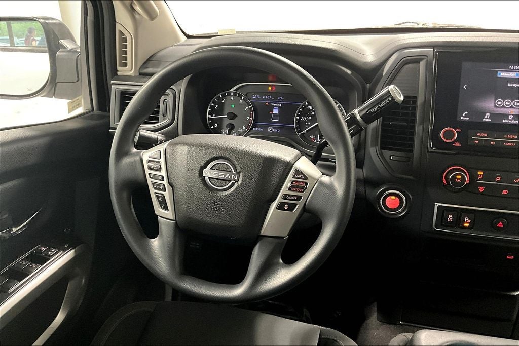 2023 Nissan TITAN Crew Cab SV 4x2