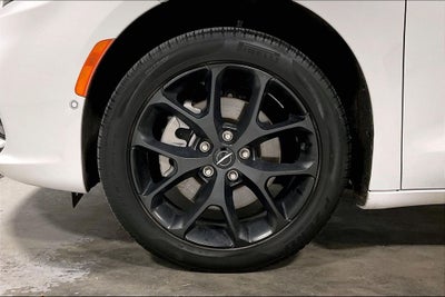 2024 Chrysler Pacifica Limited AWD