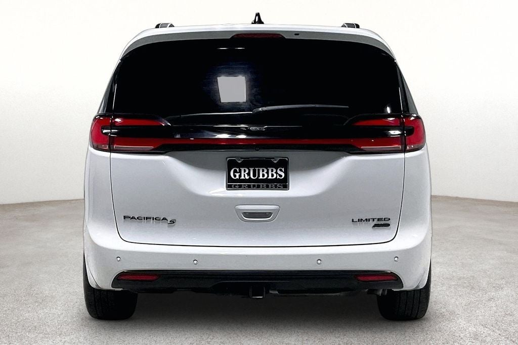 2024 Chrysler Pacifica Limited AWD
