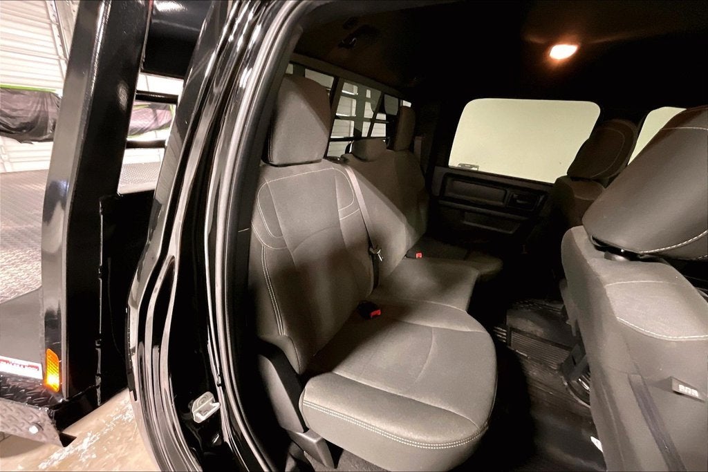 2022 RAM 3500 Tradesman Crew Cab 4x4 8' Box