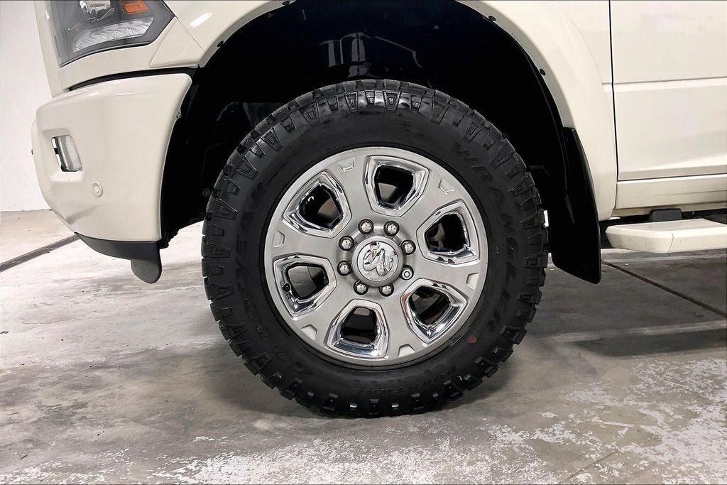 2018 RAM 2500 Laramie Crew Cab 4x4 6'4' Box