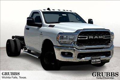 2024 RAM 3500 Chassis Tradesman/SLT