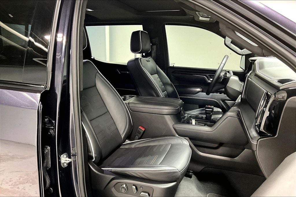 2024 GMC Sierra 1500 4WD Crew Cab Short Box AT4X