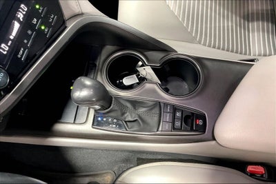 2022 Toyota Camry Hybrid SE