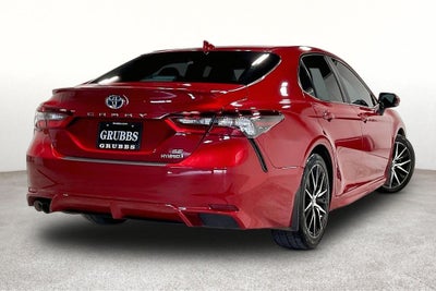 2022 Toyota Camry Hybrid SE