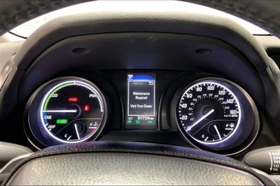 2022 Toyota Camry Hybrid SE