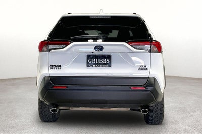 2020 Toyota RAV4 Hybrid XLE