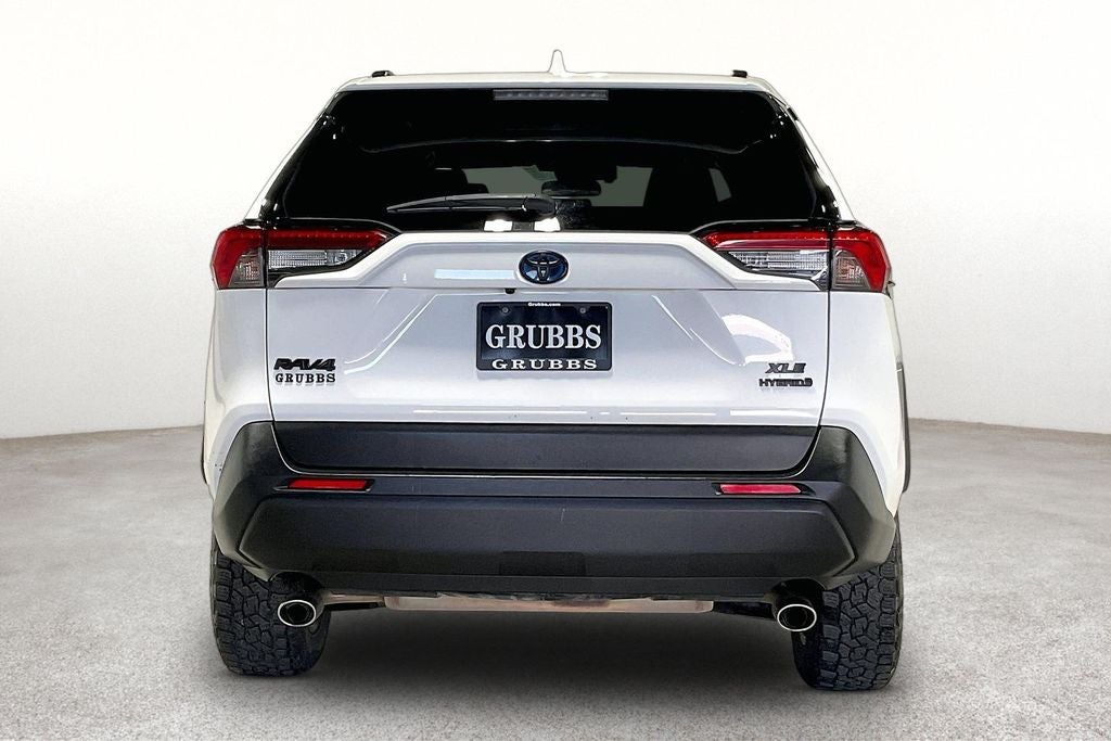 2020 Toyota RAV4 Hybrid XLE