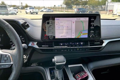 2024 Toyota Sienna Woodland Edition 7 Passenger