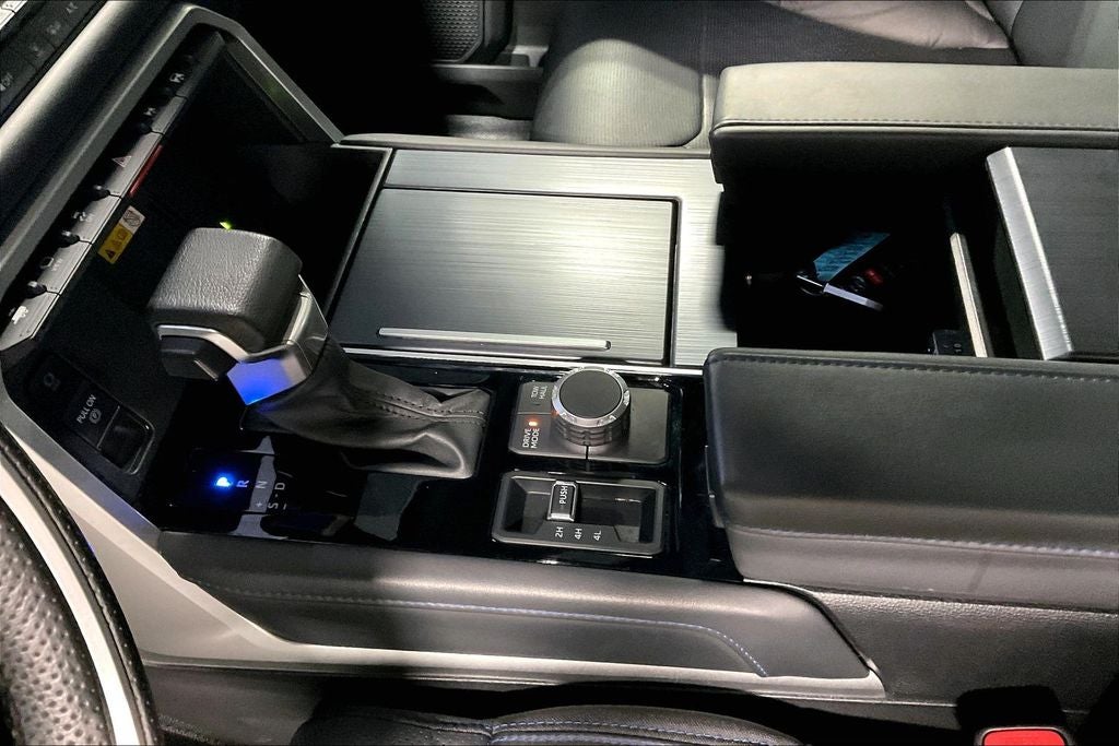 2024 Toyota Tundra Hybrid Platinum 4WD