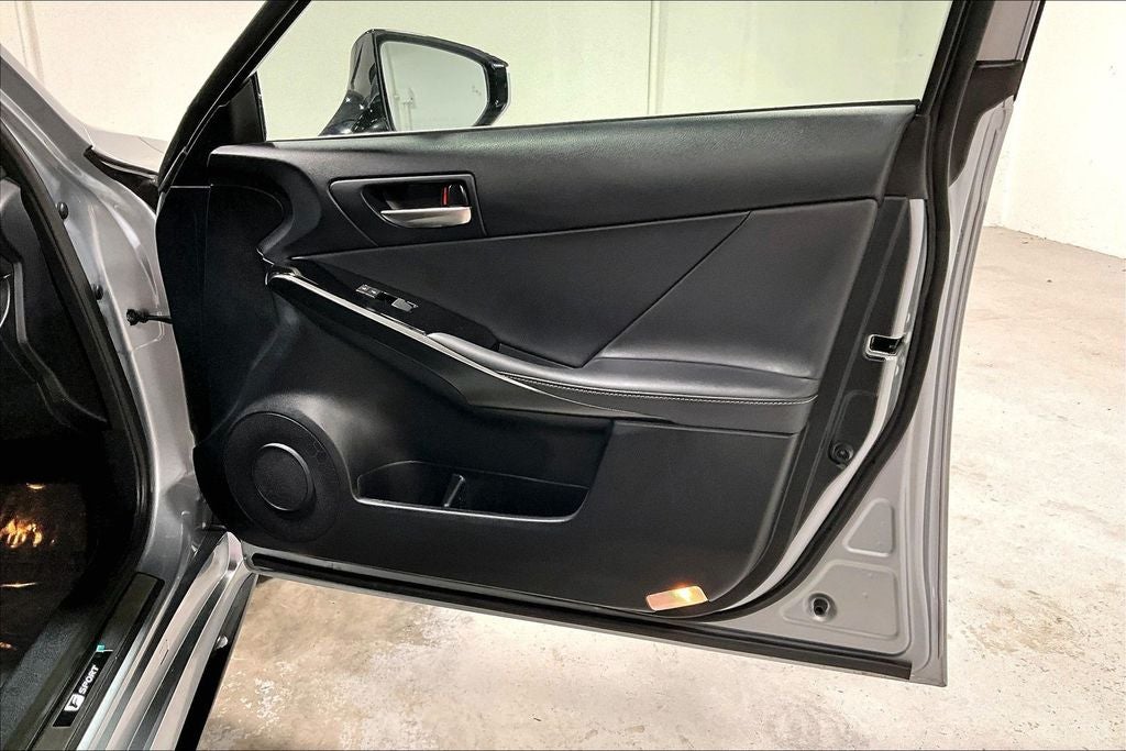 2024 Lexus IS 300 300