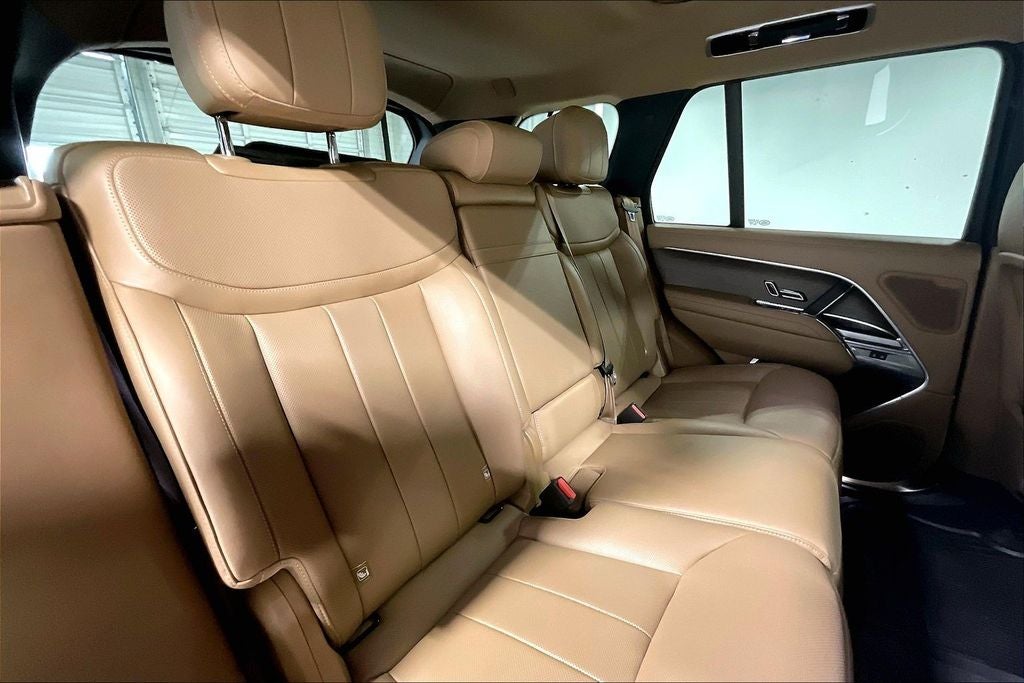 2025 Land Rover Range Rover SE