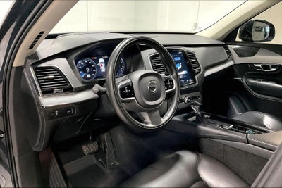 2021 Volvo XC90 T5 Momentum 7 Passenger