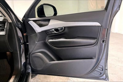 2021 Volvo XC90 T5 Momentum 7 Passenger