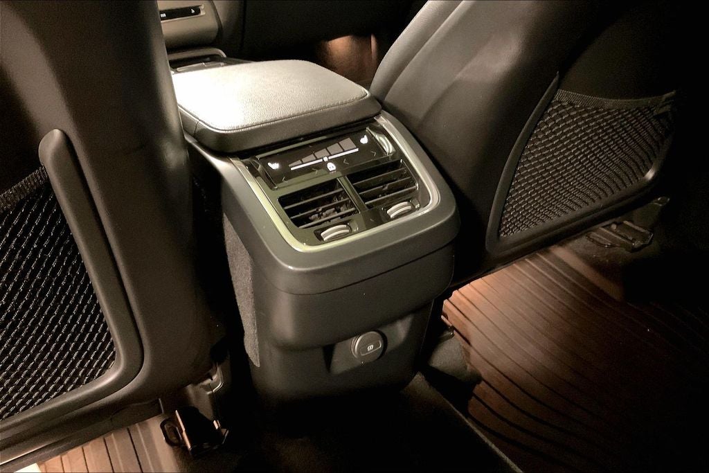 2021 Volvo XC90 T5 Momentum 7 Passenger