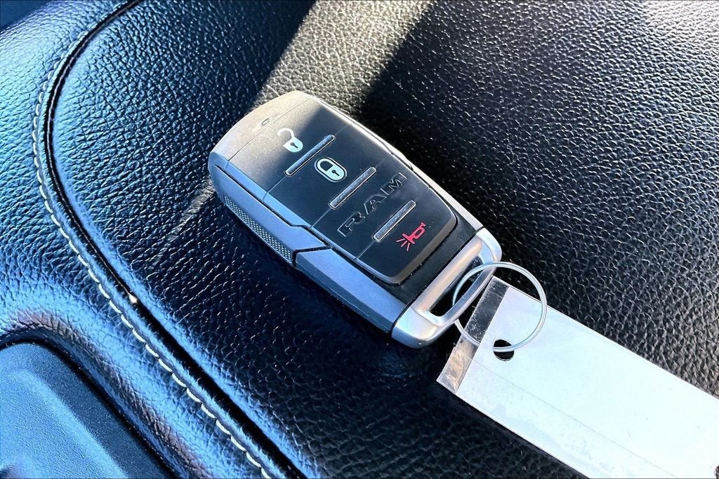 2025 RAM 3500 Tradesman Crew Cab 4x4 8' Box