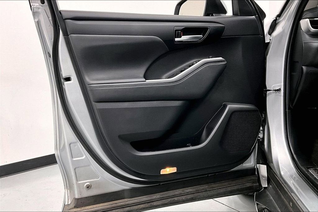 2024 Toyota Highlander Hybrid XLE