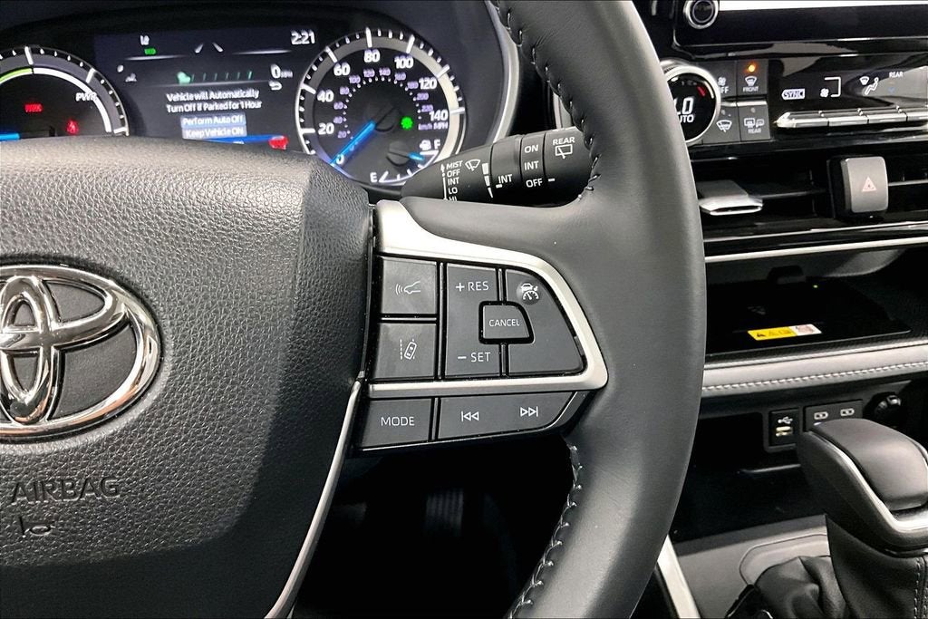 2024 Toyota Highlander Hybrid XLE