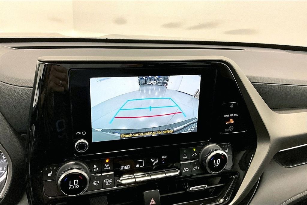 2024 Toyota Highlander Hybrid XLE