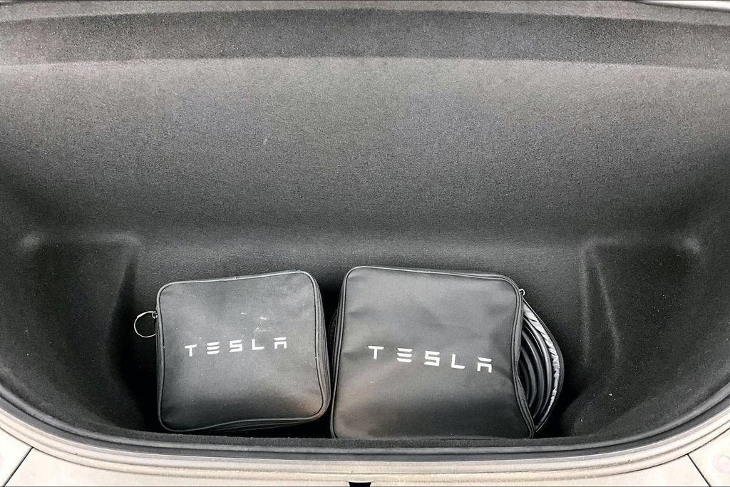2022 Tesla Model X Dual Motor All-Wheel Drive