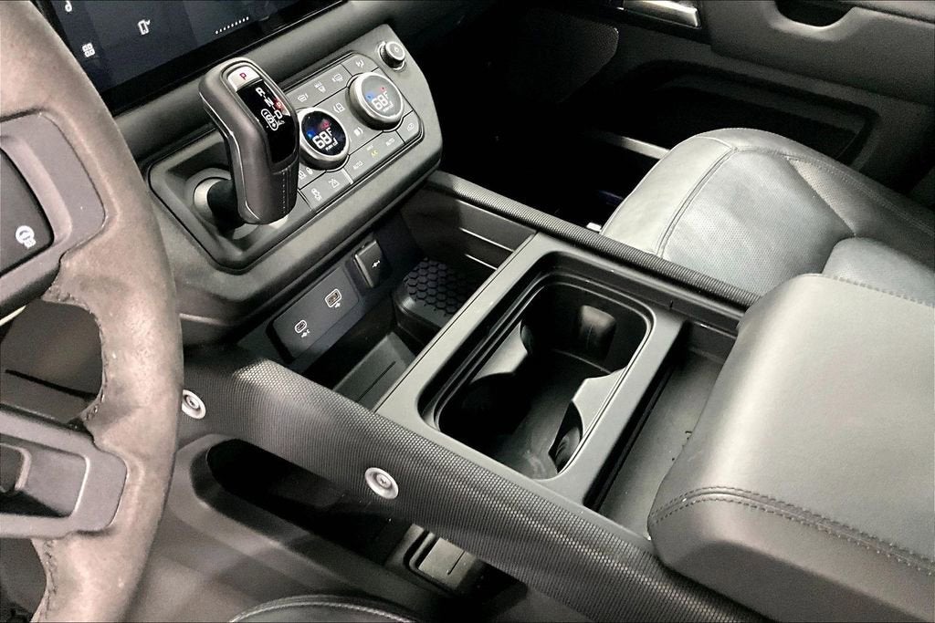 2024 Land Rover Defender Carpathian Edition