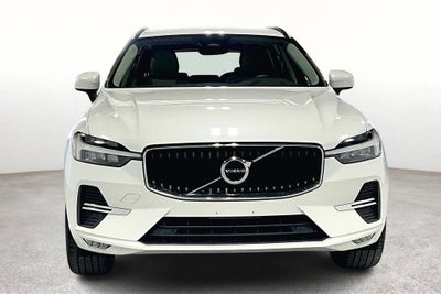 2022 Volvo XC60 B5 Momentum