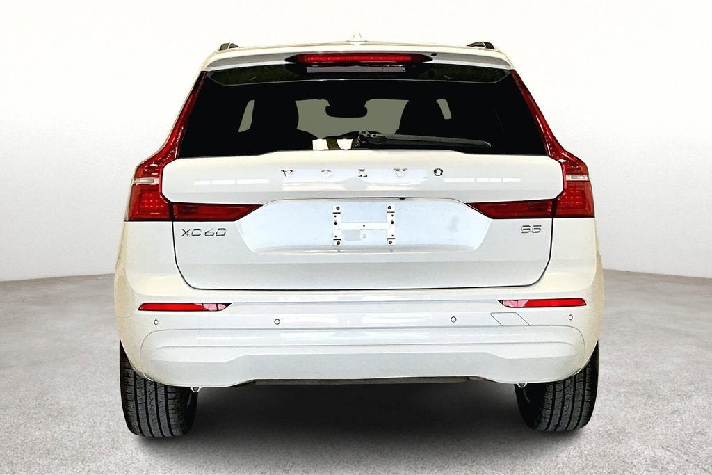 2022 Volvo XC60 B5 Momentum