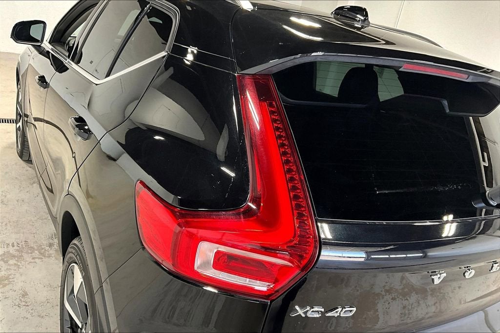 2024 Volvo XC40 B5 Plus Bright Theme