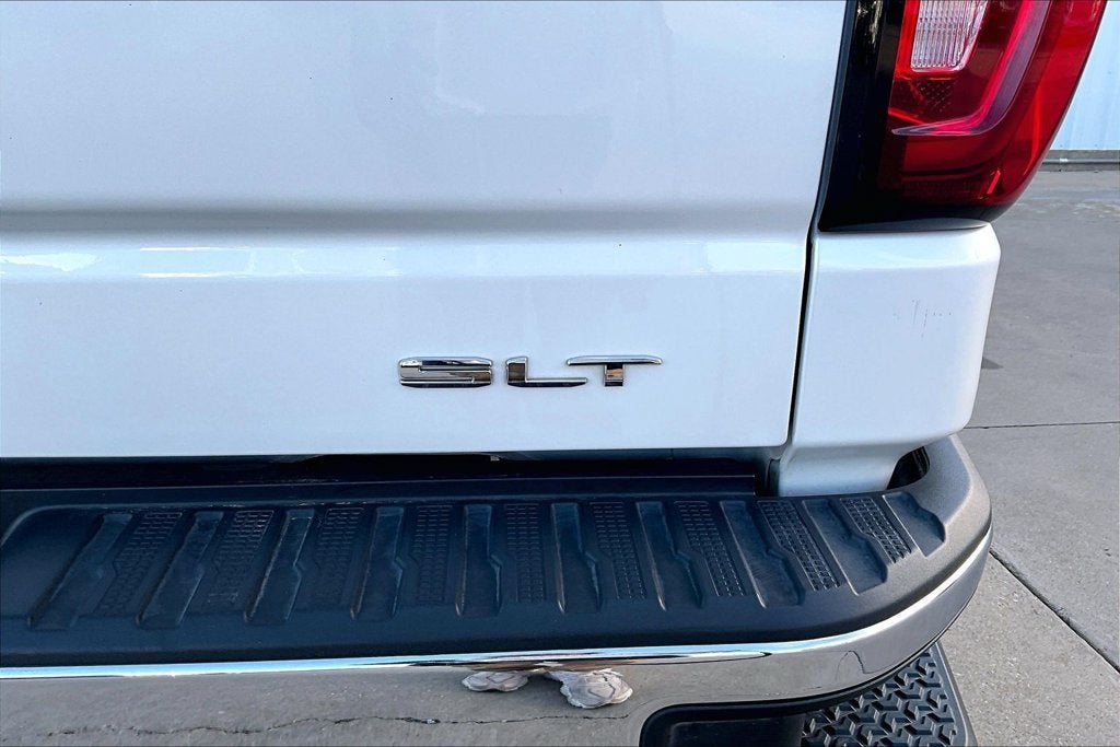 2021 GMC Sierra 1500 SLT