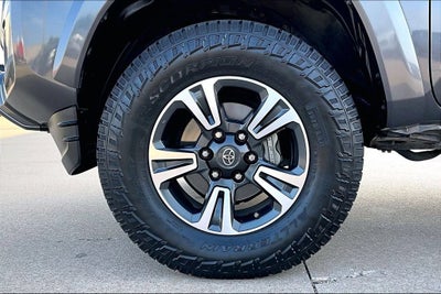 2016 Toyota Tacoma SR5