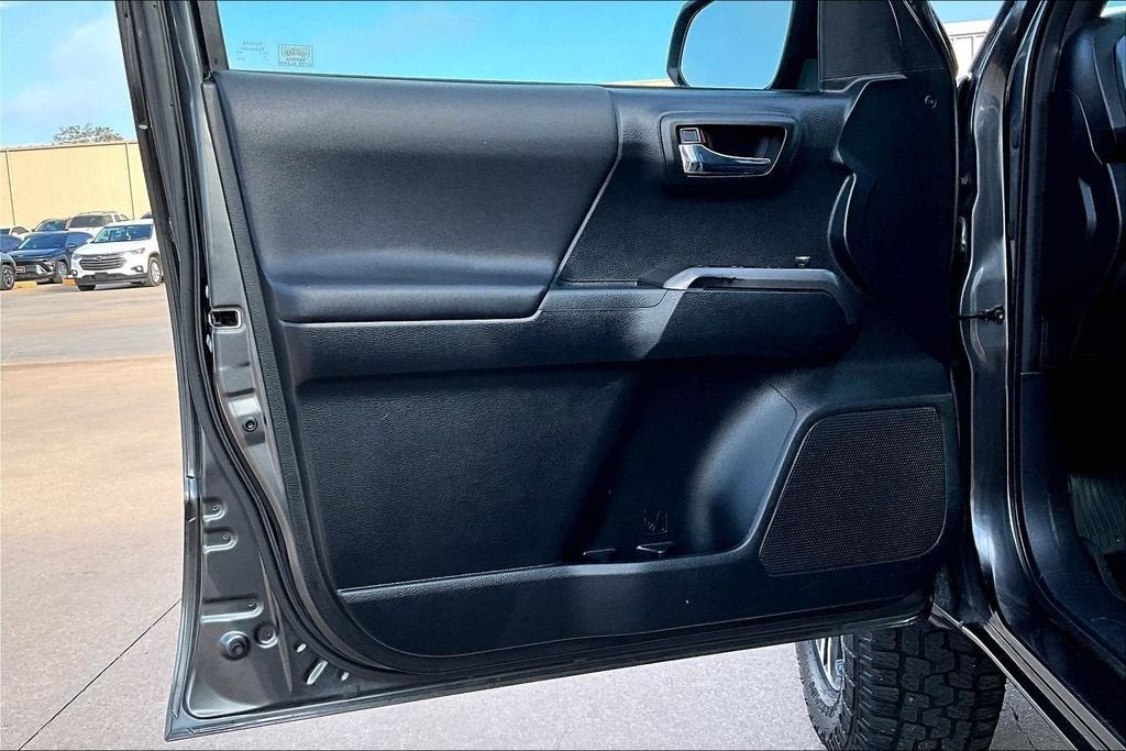 2016 Toyota Tacoma SR5