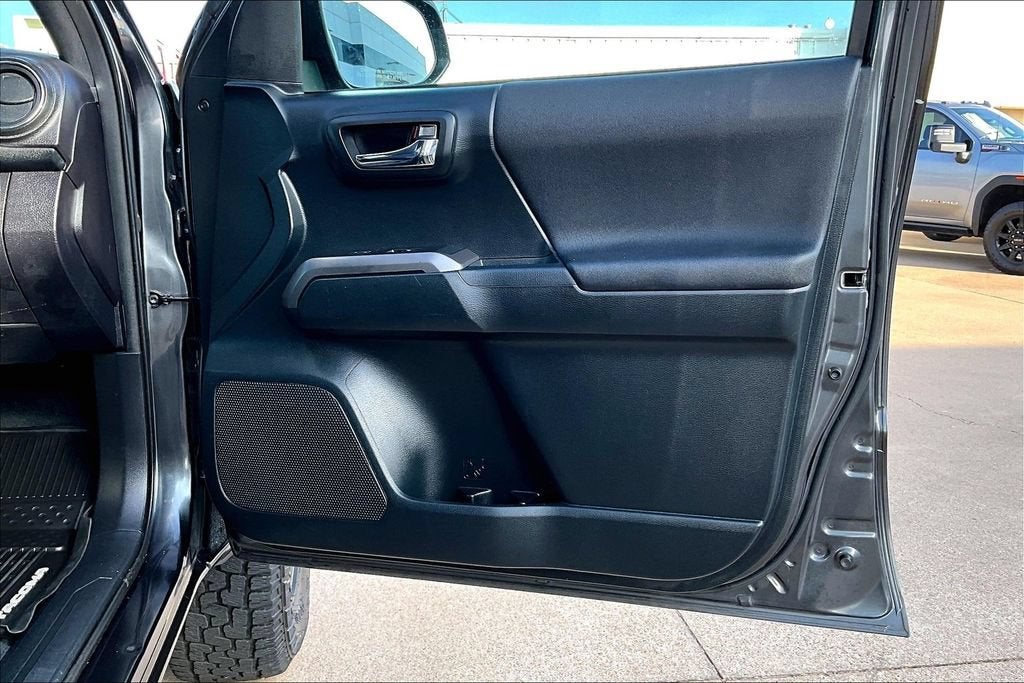 2016 Toyota Tacoma SR5