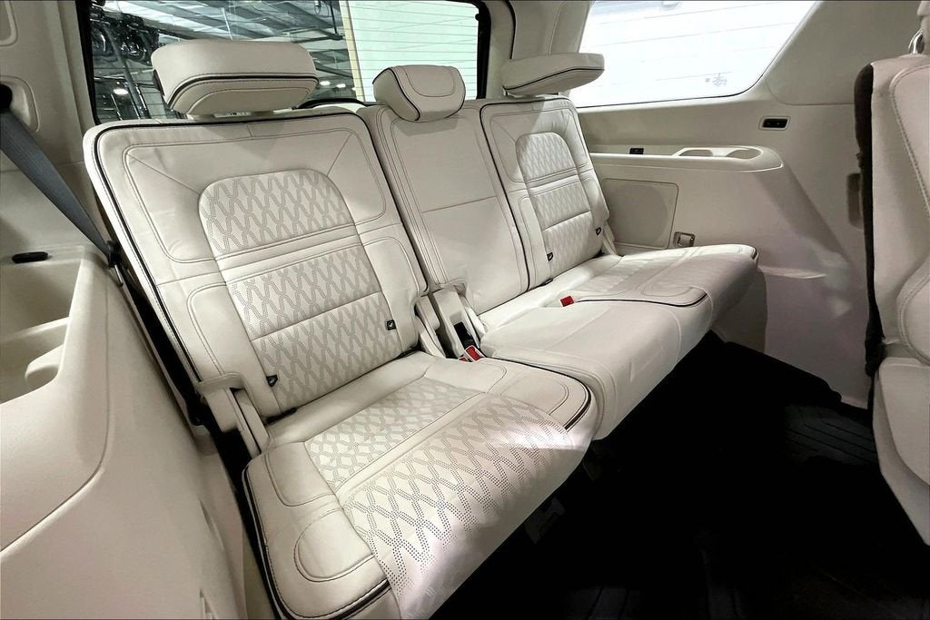 2023 Lincoln Navigator Black Label