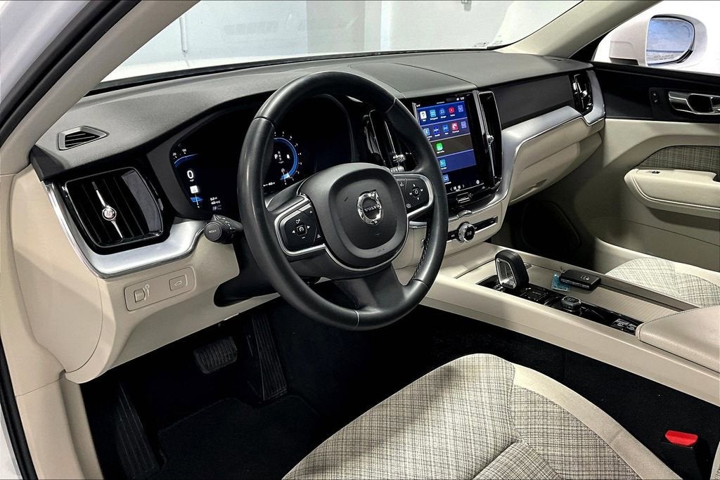 2022 Volvo XC60 Momentum