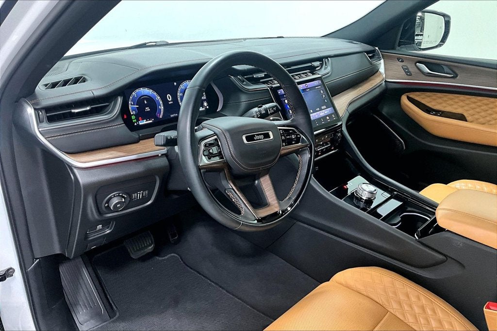 2022 Jeep Grand Cherokee Summit