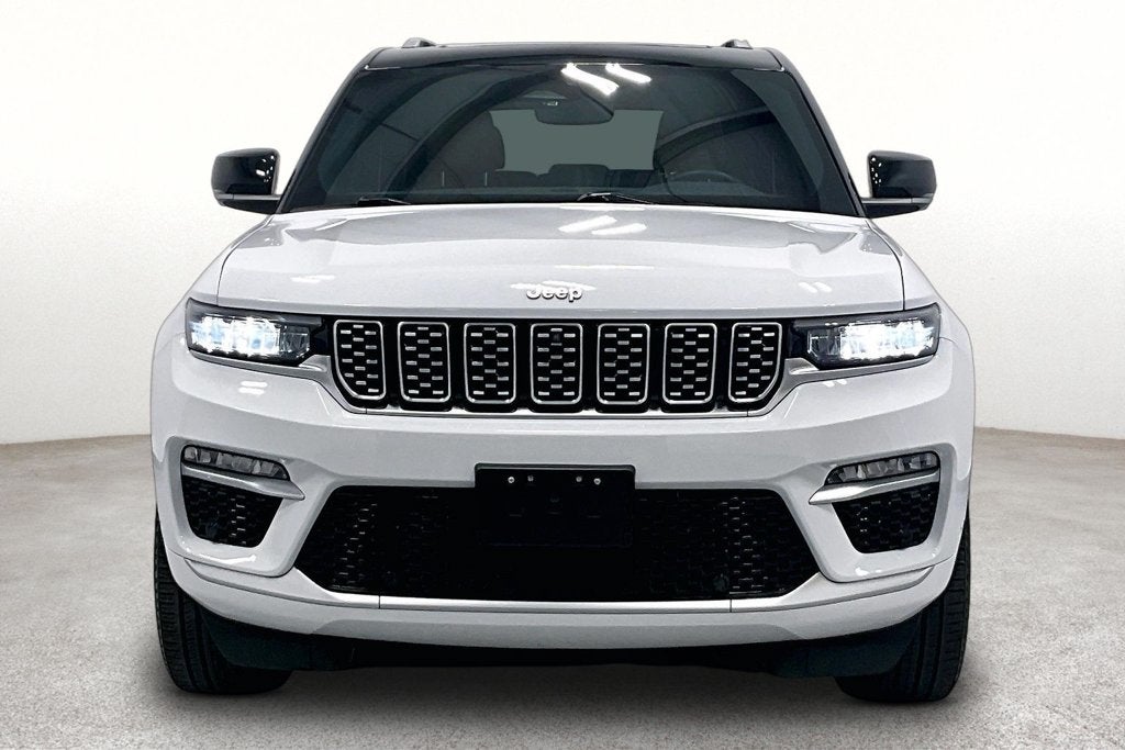 2022 Jeep Grand Cherokee Summit