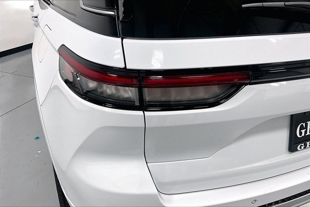 2022 Jeep Grand Cherokee Summit