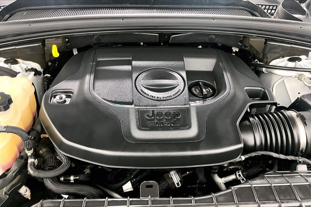 2022 Jeep Grand Cherokee Summit