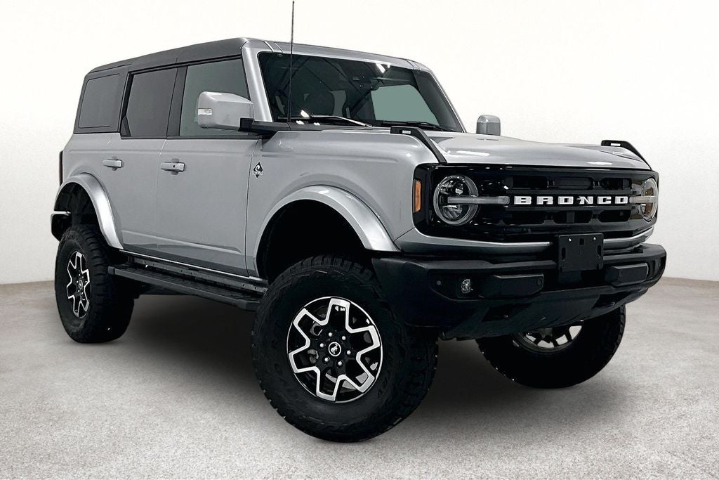 2024 Ford Bronco Outer Banks 4x4's photo
