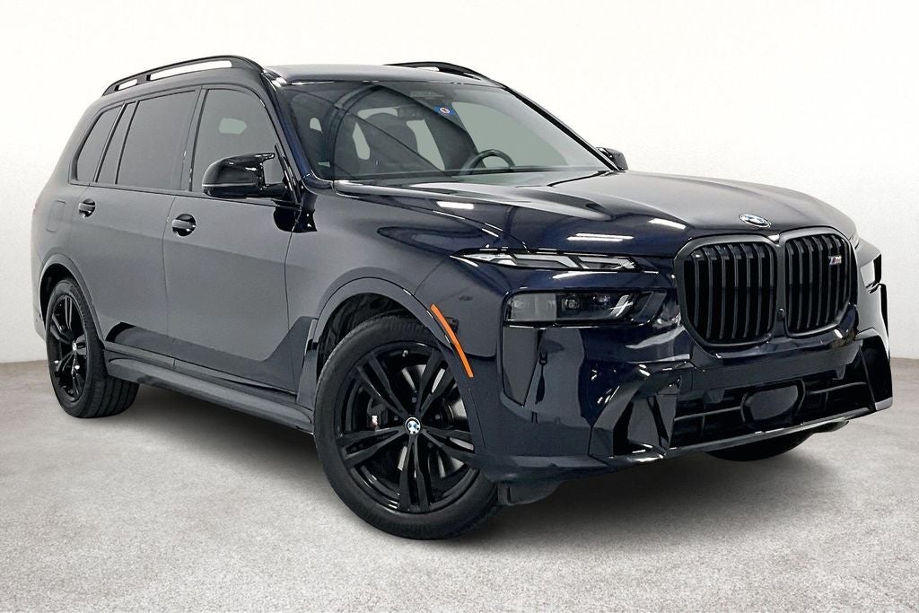 2023 BMW X7 M60i