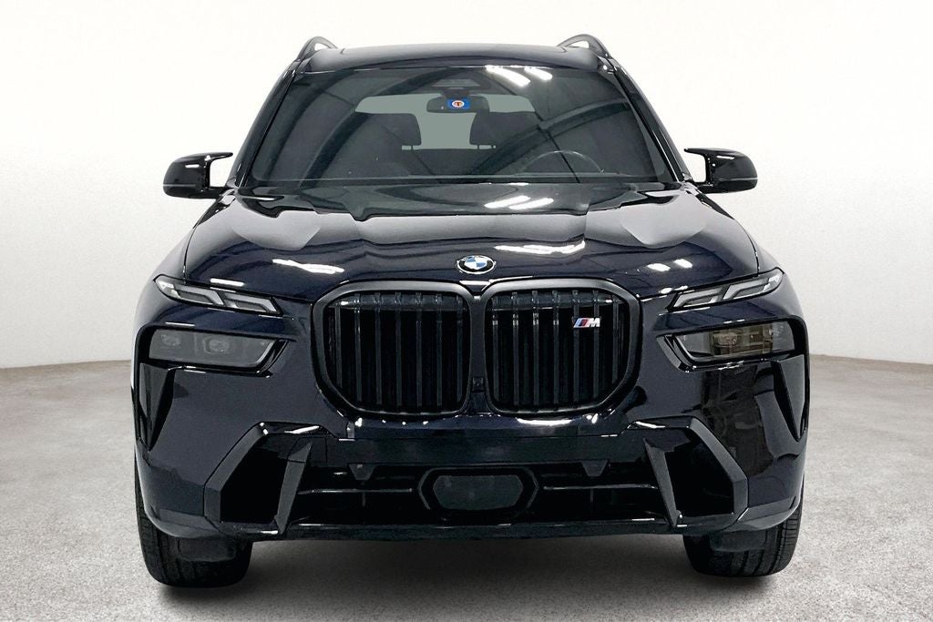 2023 BMW X7 M60i