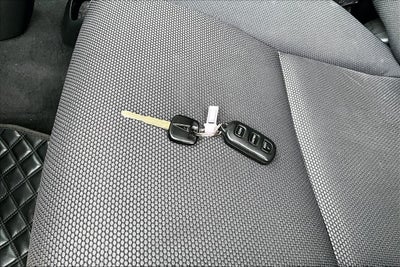 2004 Pontiac Vibe Base