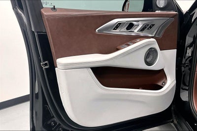 2024 BMW XM Base
