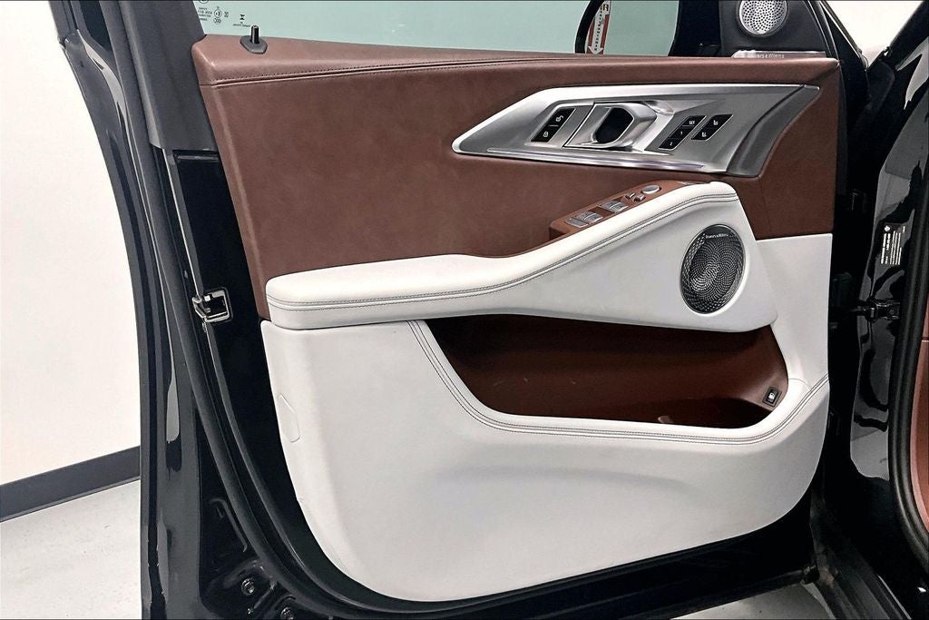 2024 BMW XM Base