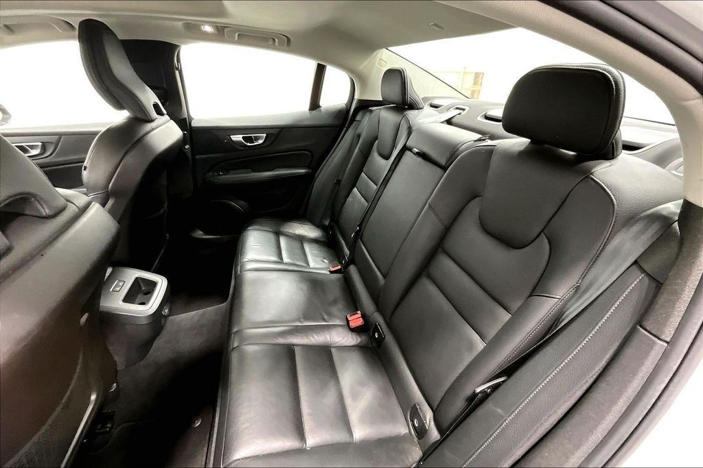 2024 Volvo S60 B5 Plus Dark Theme