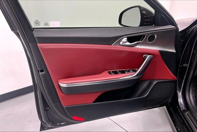 2022 Kia Stinger GT1