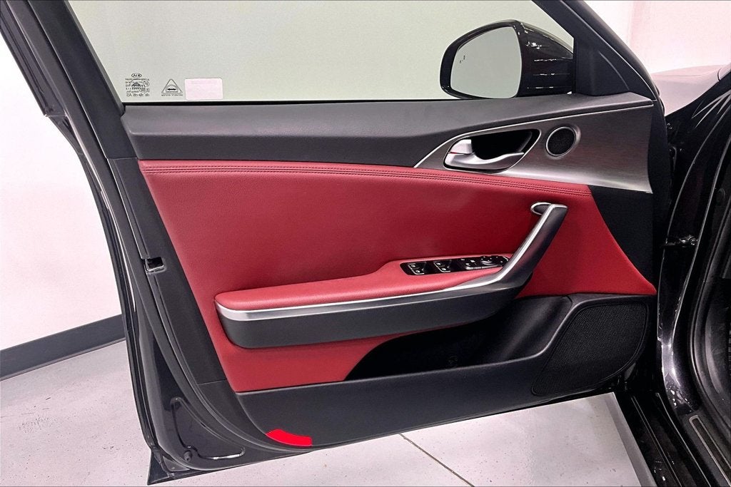 2022 Kia Stinger GT1